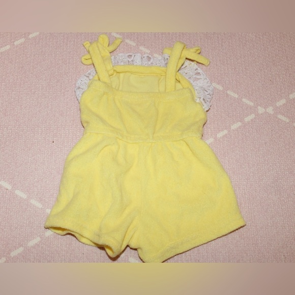 Juicy Couture One Piece Yellow Romper White Lace Trim Baby Girl Terry Cloth - Picture 3 of 4